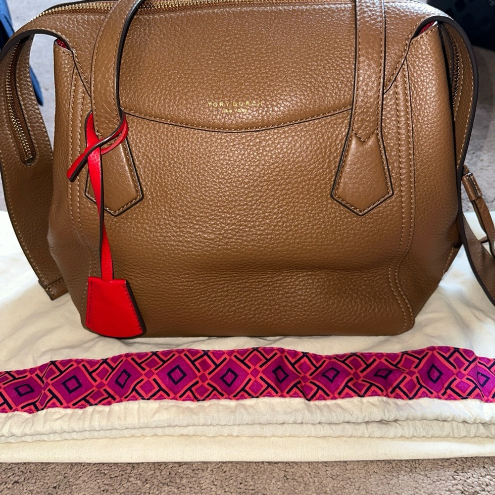 *NWOT* Tory Burch Tan Pebbled Leather Satchel with Red Accent and dust cover